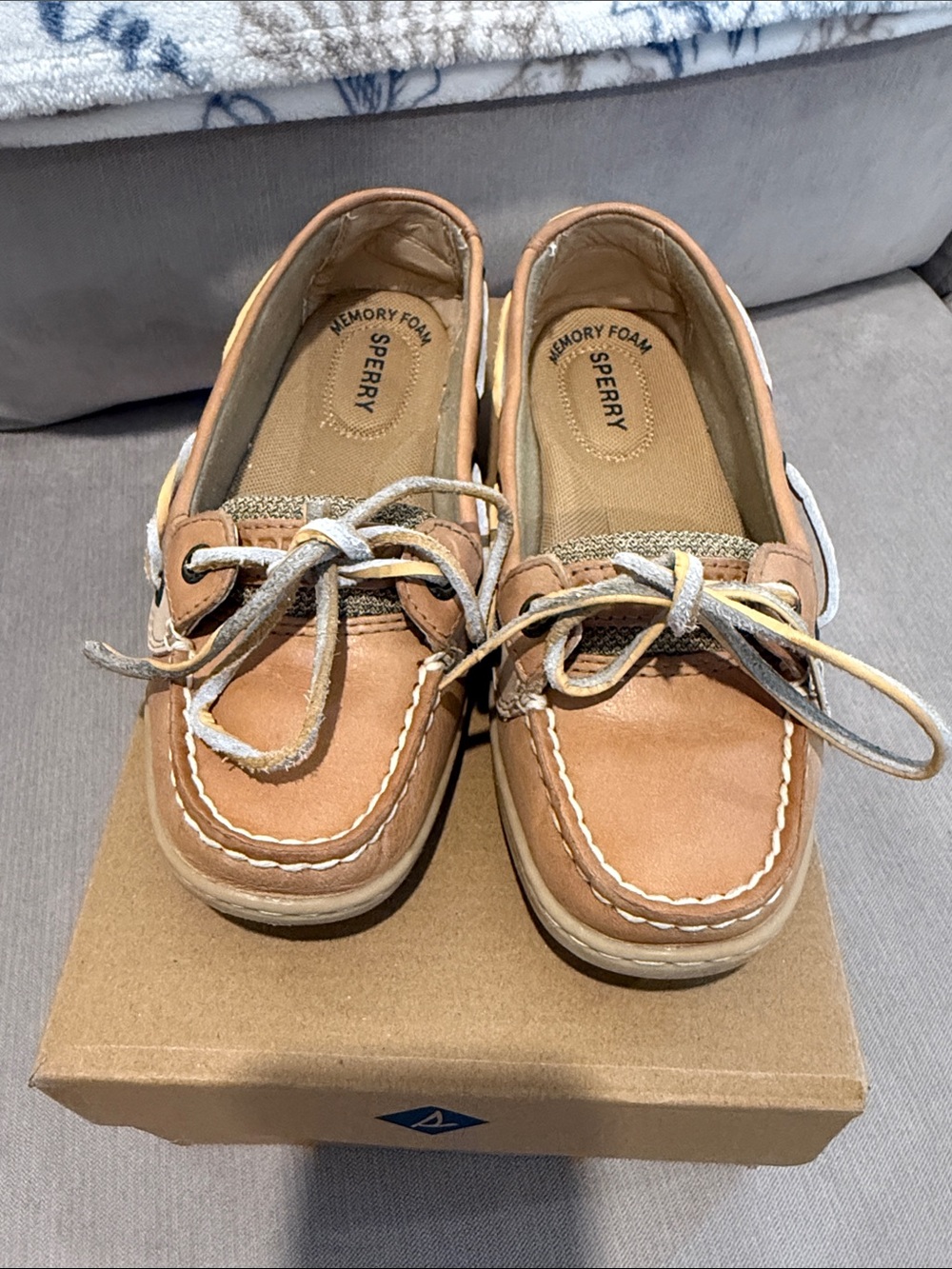 Sperry Women’s Tan Leather Boat Shoes with Laces